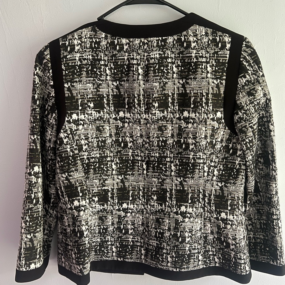 Textured Blazer - Picture 2 of 5